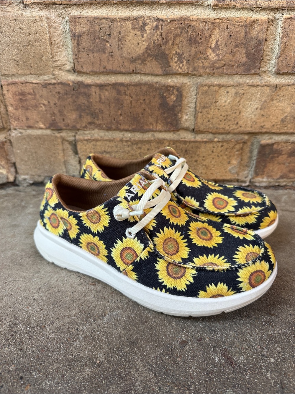 Ariat Kids Sunflower Print Sneakers - Black & Yellow